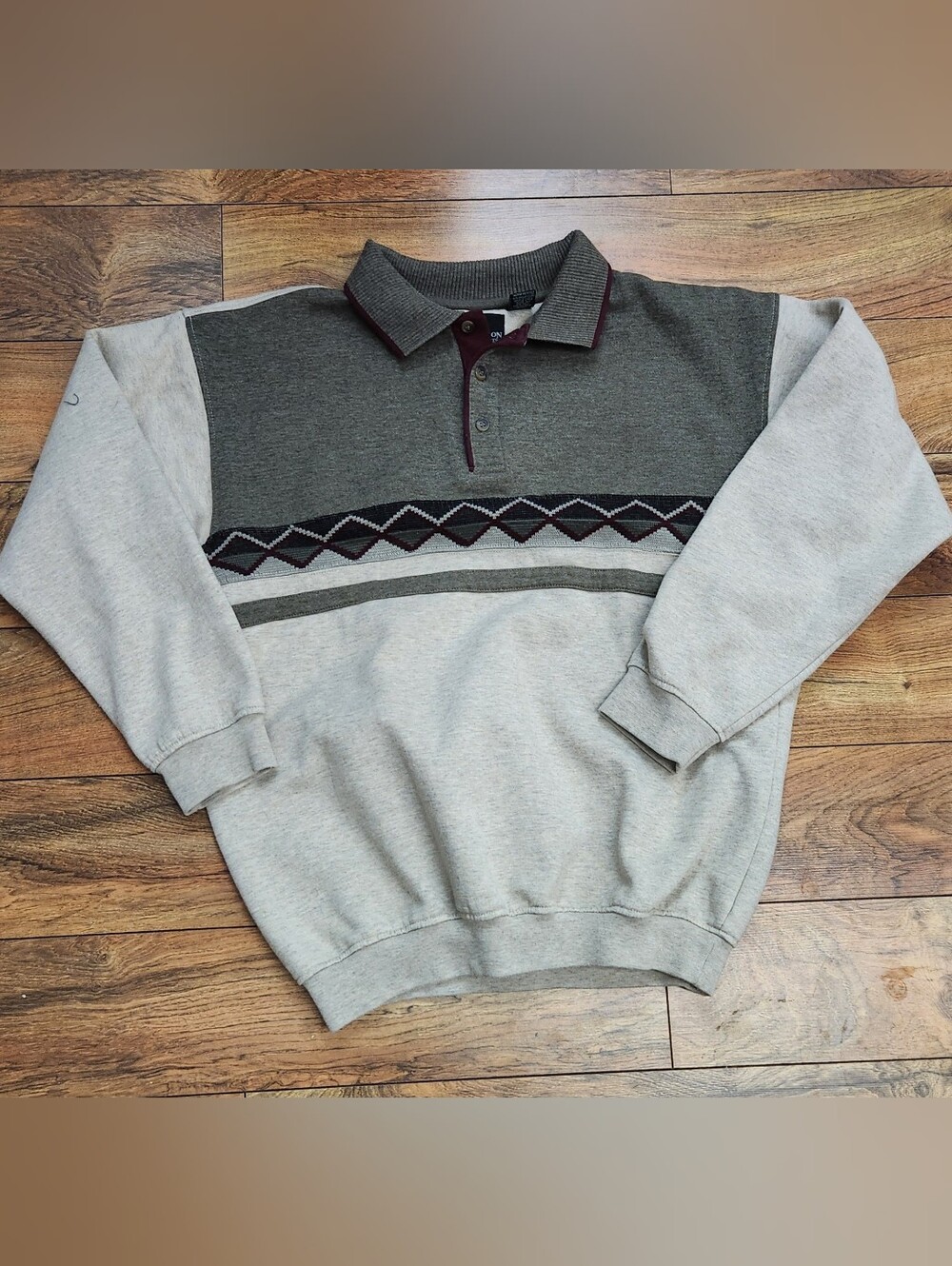 Vintage Thomson  Tan Crewneck Polo Sweatshirt with Burgundy Accents, Size M